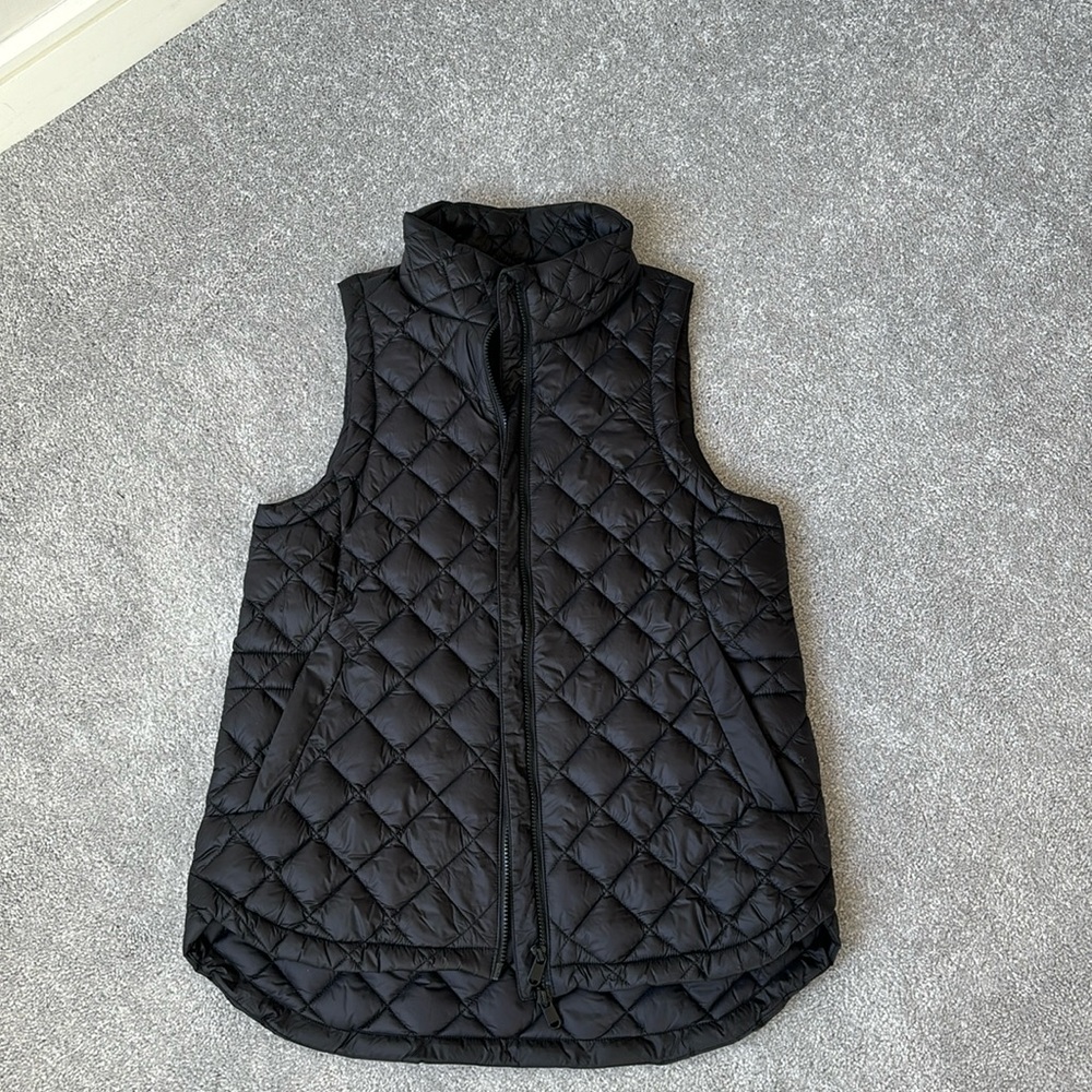 ATHELTA: Whisper Featherless Puffer Vest